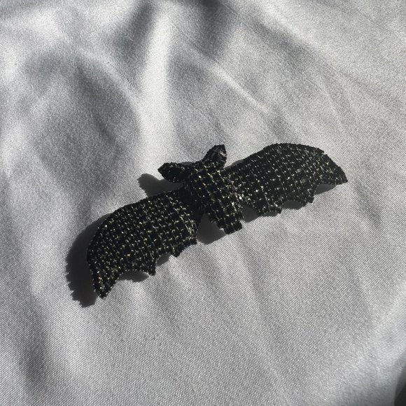 VINTAGE Bauer Rhinestone Bat Pin - Picture 2 of 5